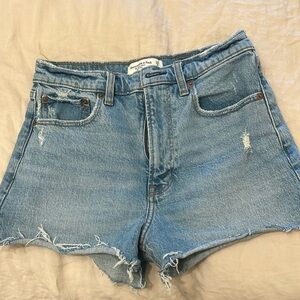 Abercrombie & Fitch Mom Short - High Rise
